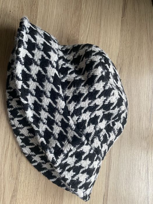 Palarie Bucket si poncho