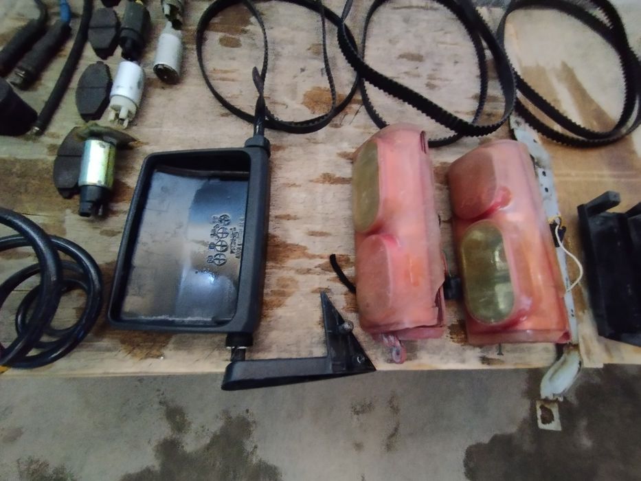 Продаются запчасти для машины состояние отличное