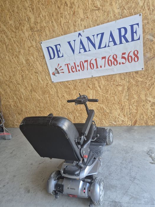 Cărucior scuter electric pentru persoane cu dizabilități sau bătrâni