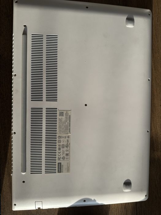 Лаптоп Lenovo IdeaPad 700-15ISK 80RU