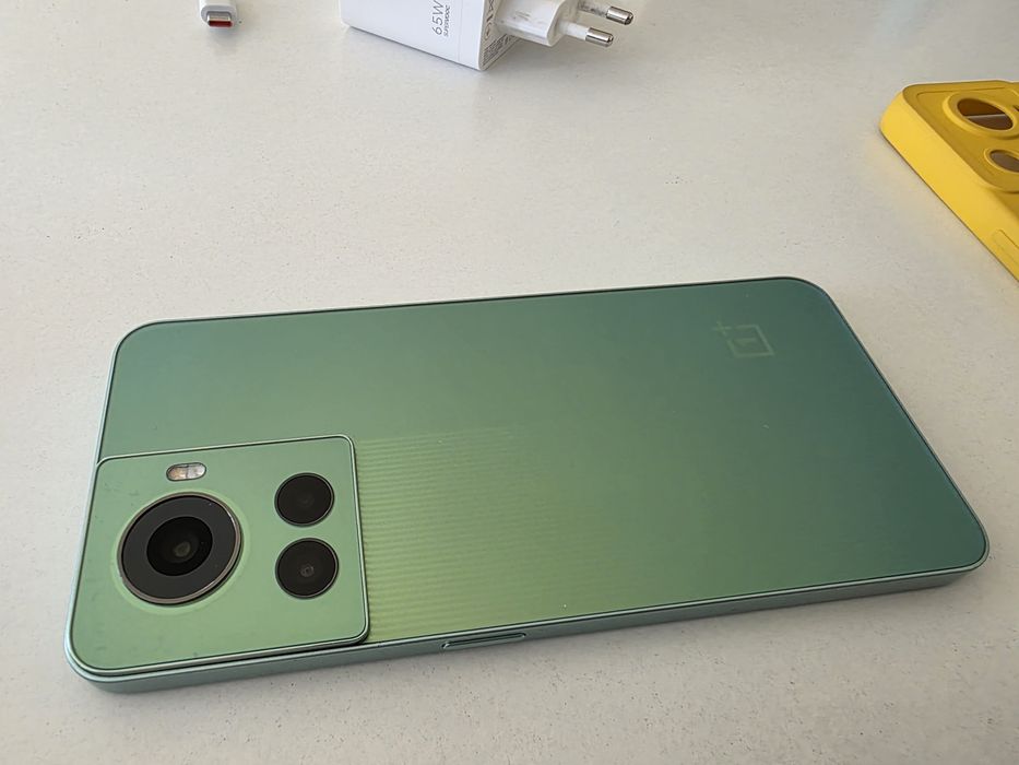 One Plus 10R / Ace 5G