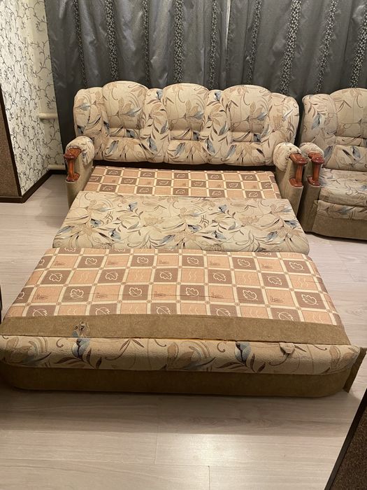 Диван и два кресла