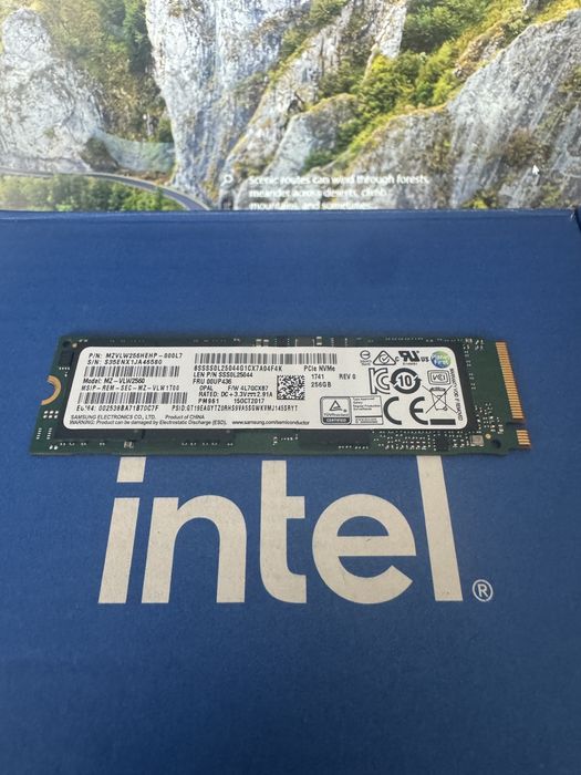 SSD Samsung 256GB NVMe M.2 - Model MZ-VLW2560