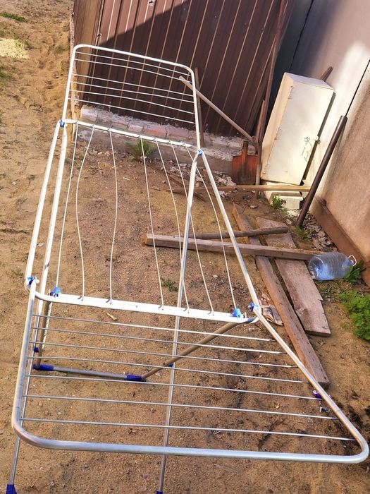 Сушки для белья,  находится в  районе бани Самал