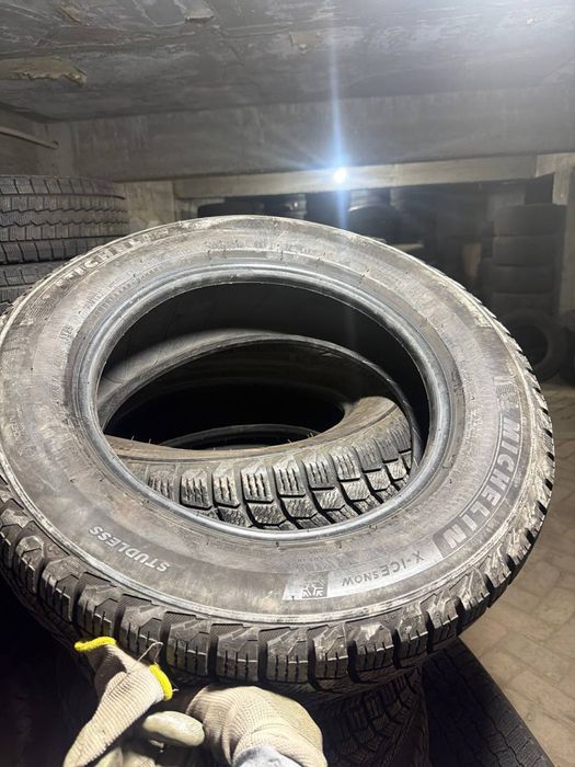 Michelin X Ice 195/65/15 продаю зимние колеса липучки в идеальном сост