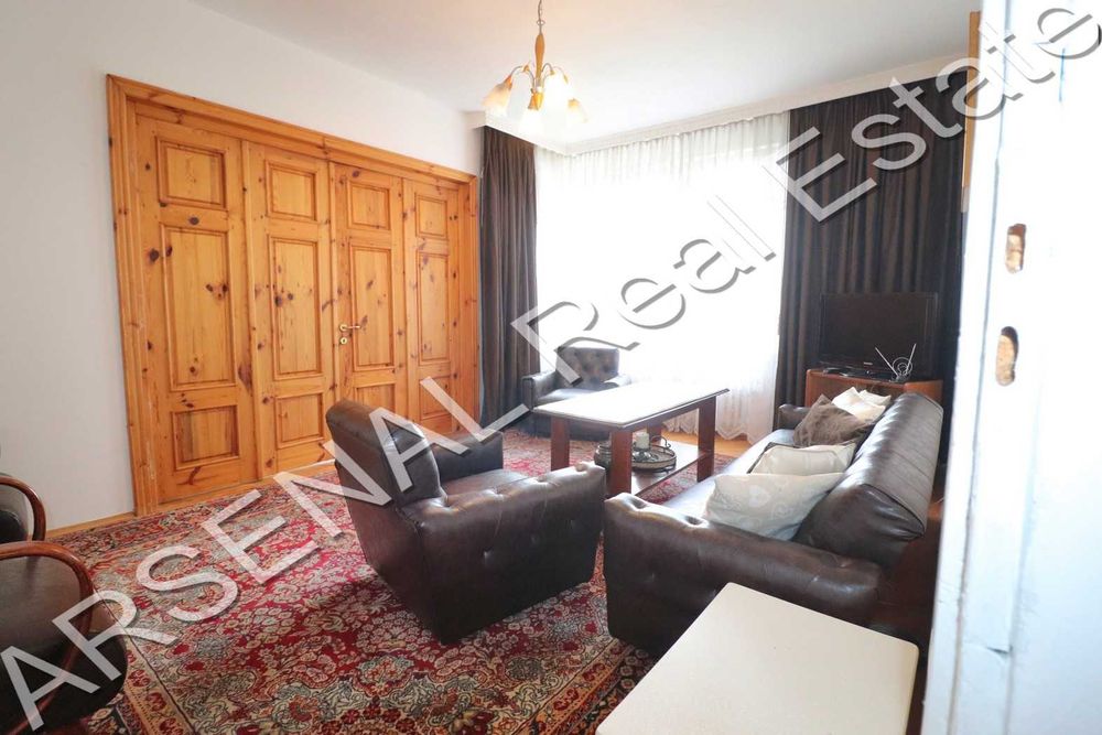 Тристаен апартамент под наем, Гео Милев