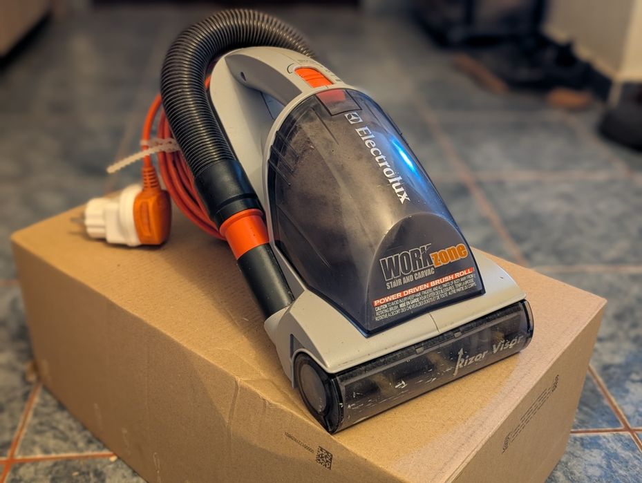 Aspirator de mână Electrolux WorkZone pentru detailing auto
