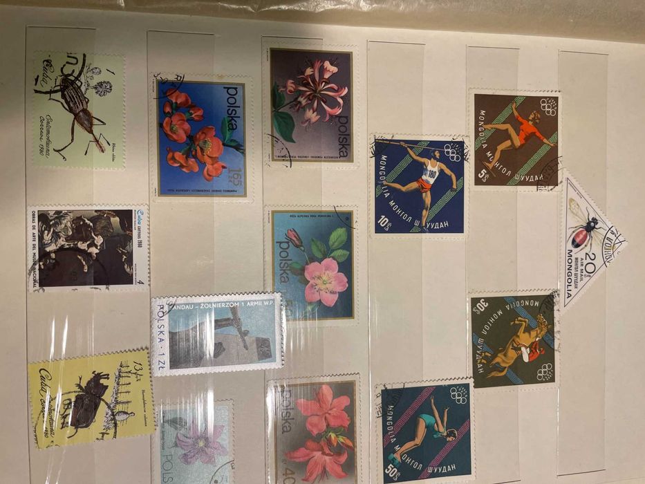 Vand clasor cu timbre straine si romanesti.