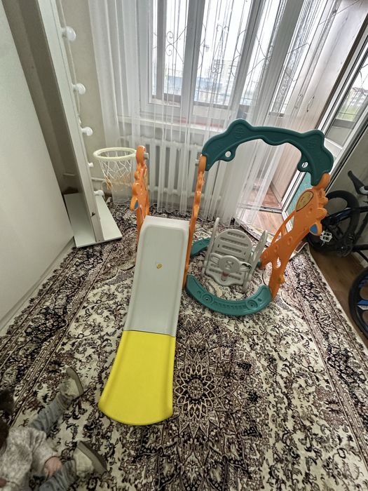 Качеля с горкой детская