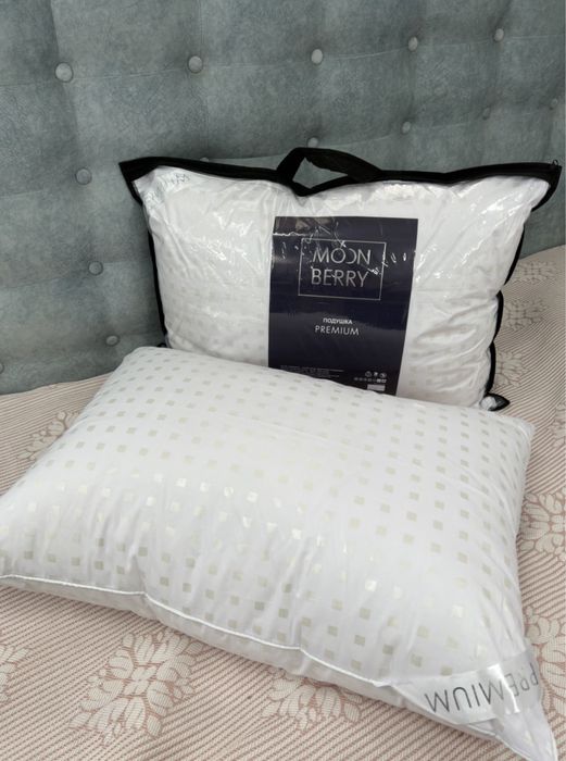 Подушки «Moon Berry” Premium