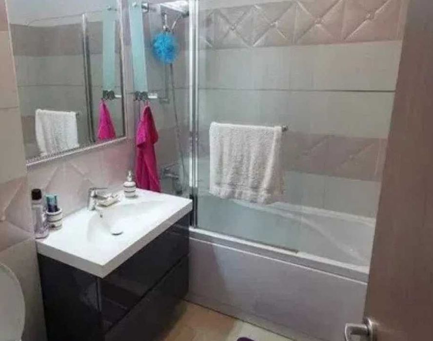 Дава се под наем Тристаен апартамент в Пловдив, Остромила - 90 кв.м за 280.5 € - Снимка #2