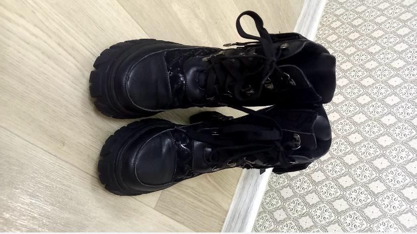 Продам зимние ботинки