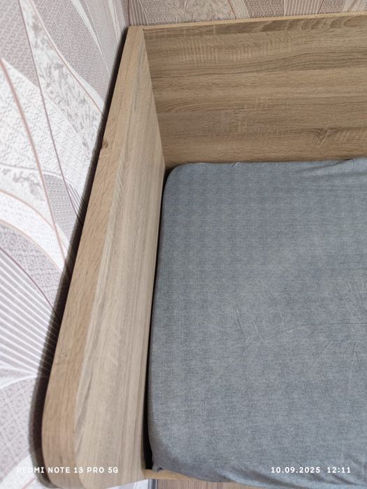 Продам односпальную кровать