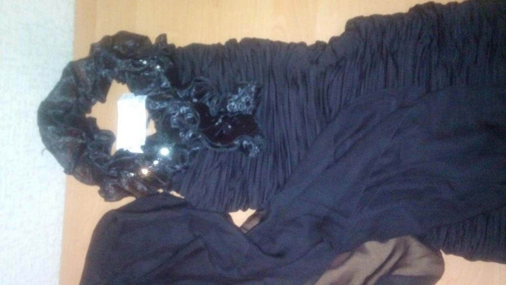 Платье черное с шарфом разм S.