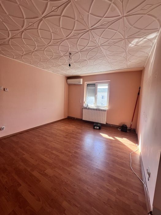 Apartament de vânzare – Micro 6, 50 mp, etaj 4/4 - View 4
