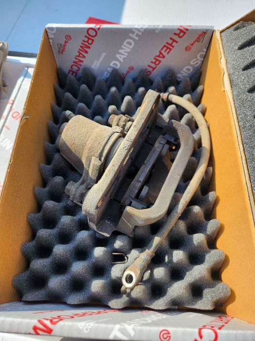 Спирачни апарати за Toyota Land Cruiser 200