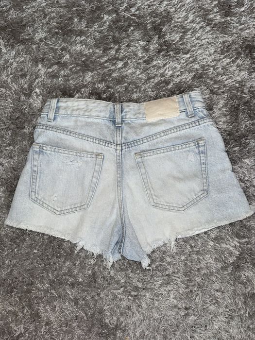 Къси гащи и топ на Bershka