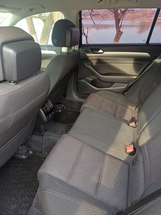 Vând Volkswagen Passat B8/ 2.0 tdi / 6 trepte manual