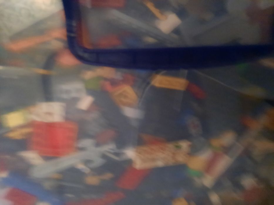 Vand piese lego la kg. Doar lego original