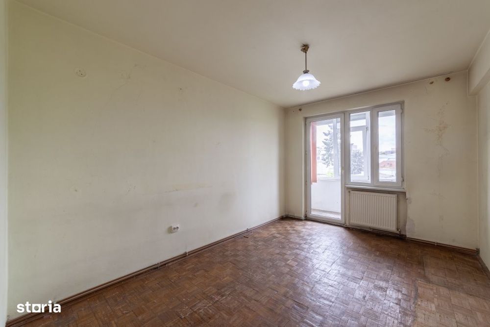 Apartament 2 camere et 3/4 Central, Pitesti