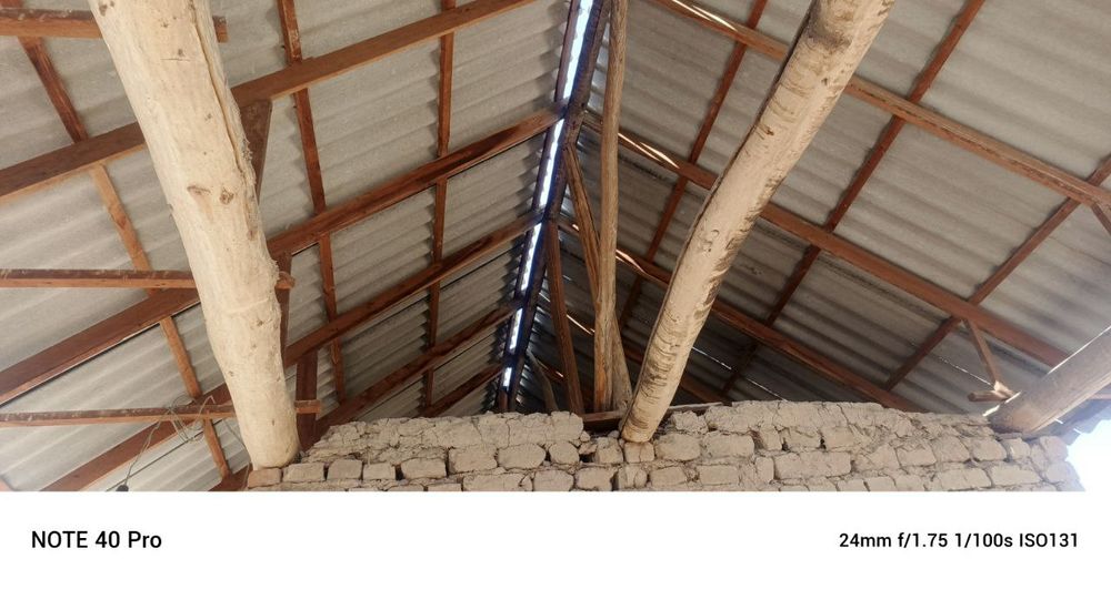 Story matriyallar sotiladi uy toliq sotiladi buzib olib ketishga