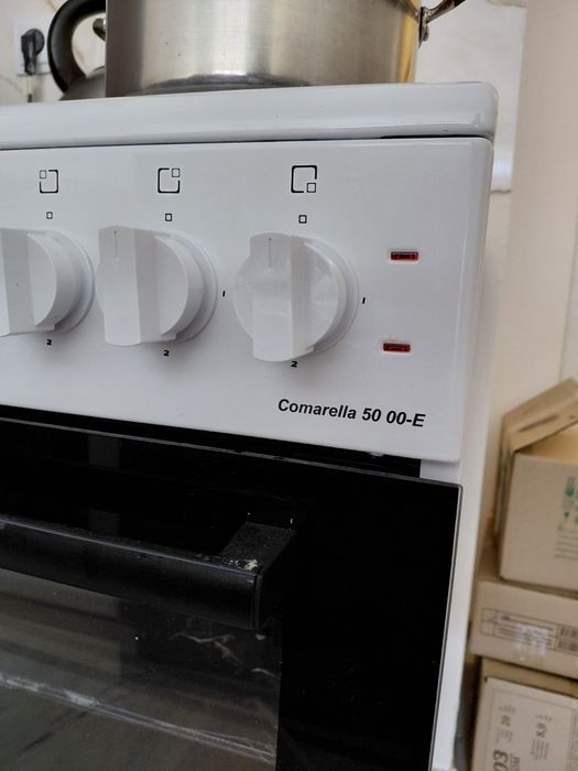Продам плитку электрическую Artel