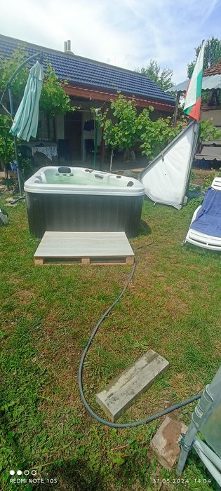 Градинско джакузи