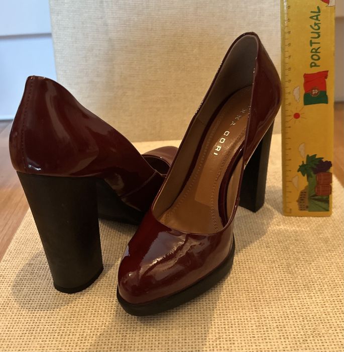 Pantofi eleganti din piele lacuita, culoare visiniu