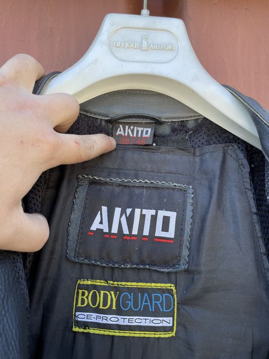 Akito кожен екип