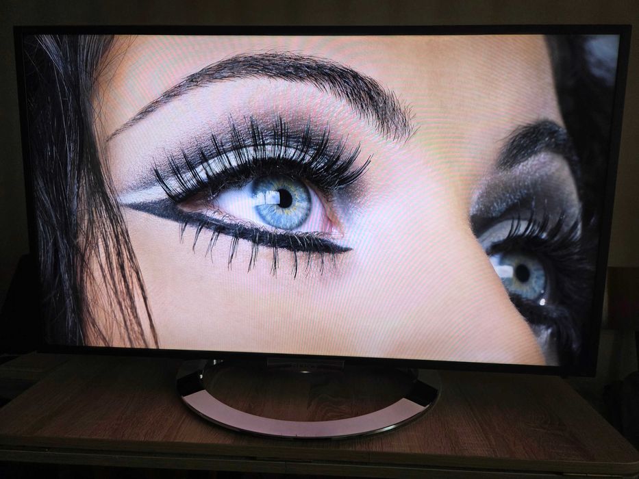 Телевизор SONY KDL-40W905A.