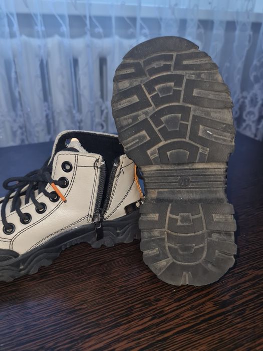 Продам ботинки (весна/осень)