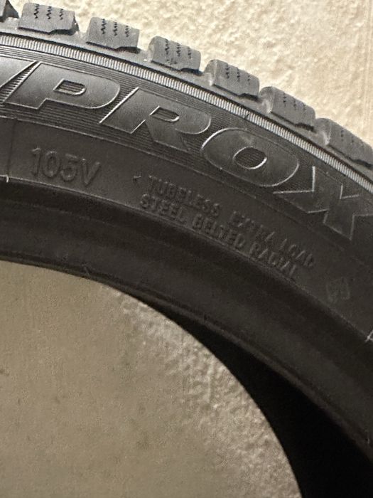 Гуми TOYO SNOWPROX  255/45 R20 M+S