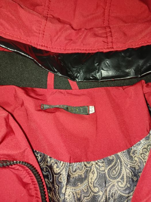 Продам куртку ветровка