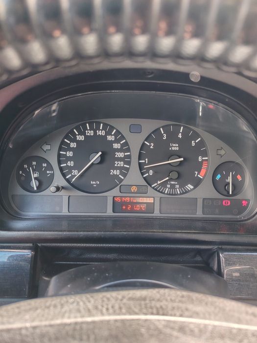 Продавам Bmw 523i газ бензин