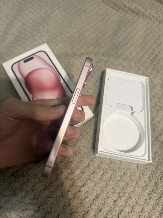 Продам Iphone 15