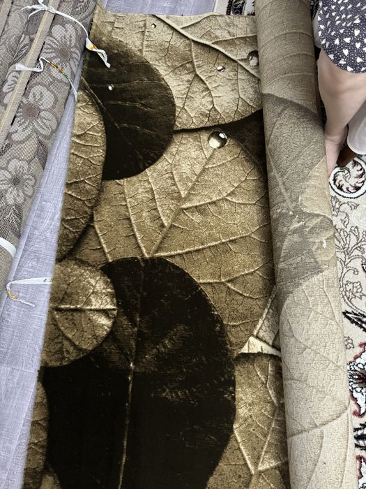 Продаю ковер в хорошем состояний