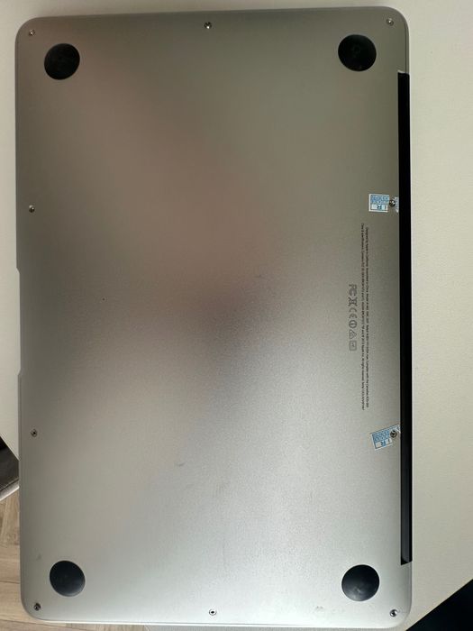 Apple MacBook Air 11” A1465 на ремонт. Торг