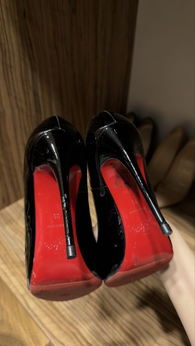 Туфли: Кристиан Лубутен