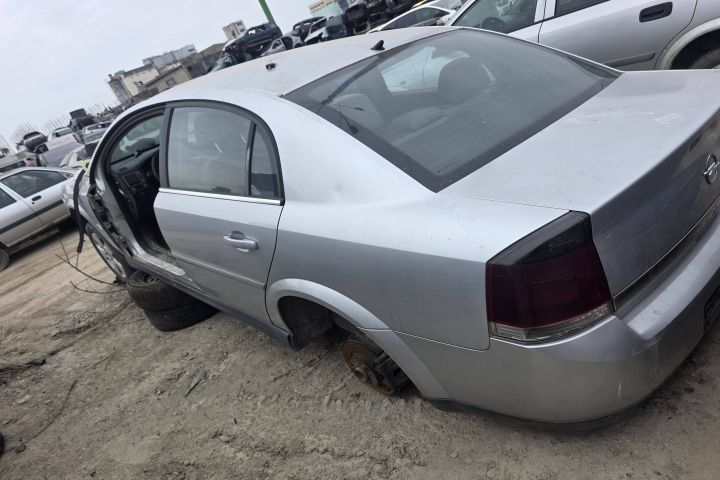 Usa / Portiera spate dreapta Opel Vectra 2004 1.9 CDTI MT (150 hp)