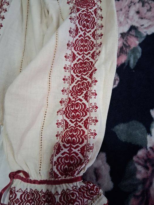 Costum popular vechi autentica foarte vechi