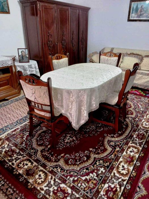 casa  in centrul satului CRACIUNESTI la 6 km de SIGHETU MARMATIEI