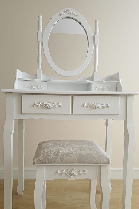 Inchiriere Manechine, Masuta mireasa, Decor