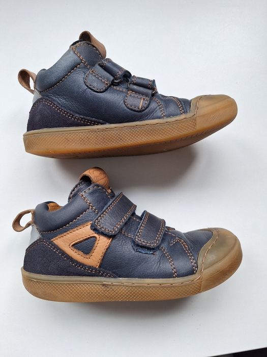 Sneakers Froddo inalti nr 25
În stare foarte buna, purtate de câteva o