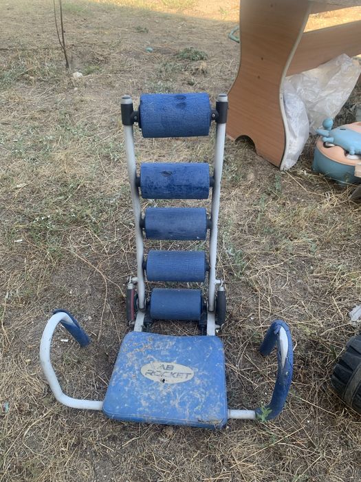 Тренажёр для спины и для преса продам
