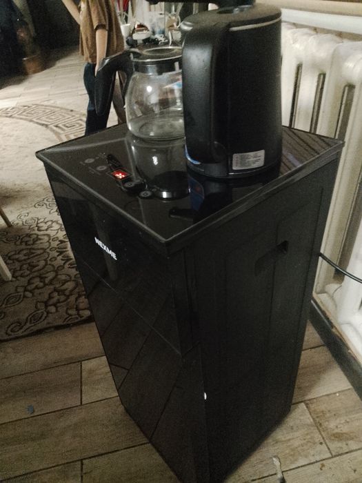 Кулер для воды с нижней загрузкой