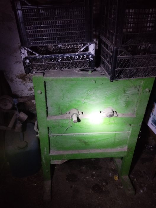 Mașinărie de desfăcut porumb+baterii Volta+cameră tractor U650