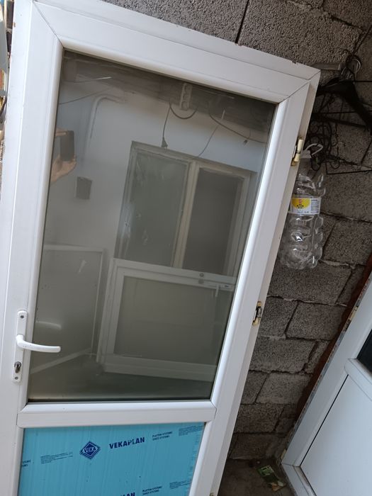 Vând ușa termopan