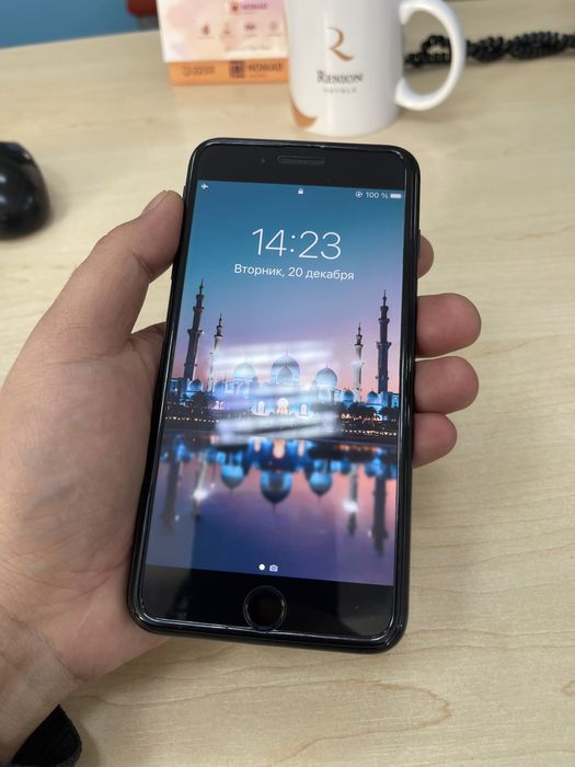 Продам Apple iPhone 7 Plus 32 ГБ