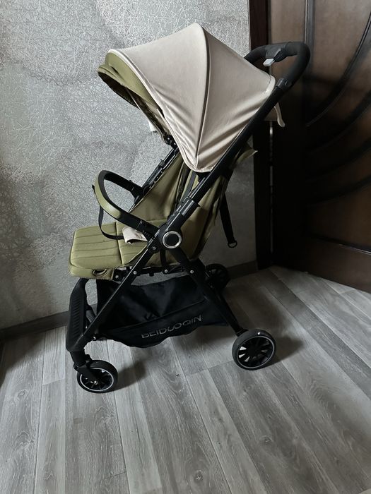 Продам детскую коляску  прогулочную