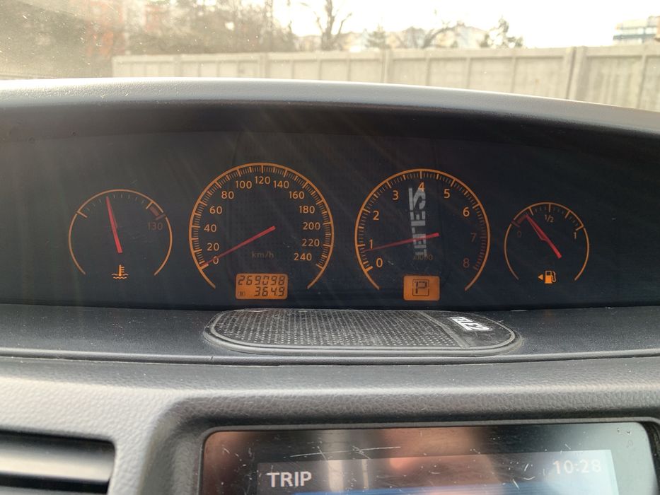 Nissan Primera Еlegance 2.0